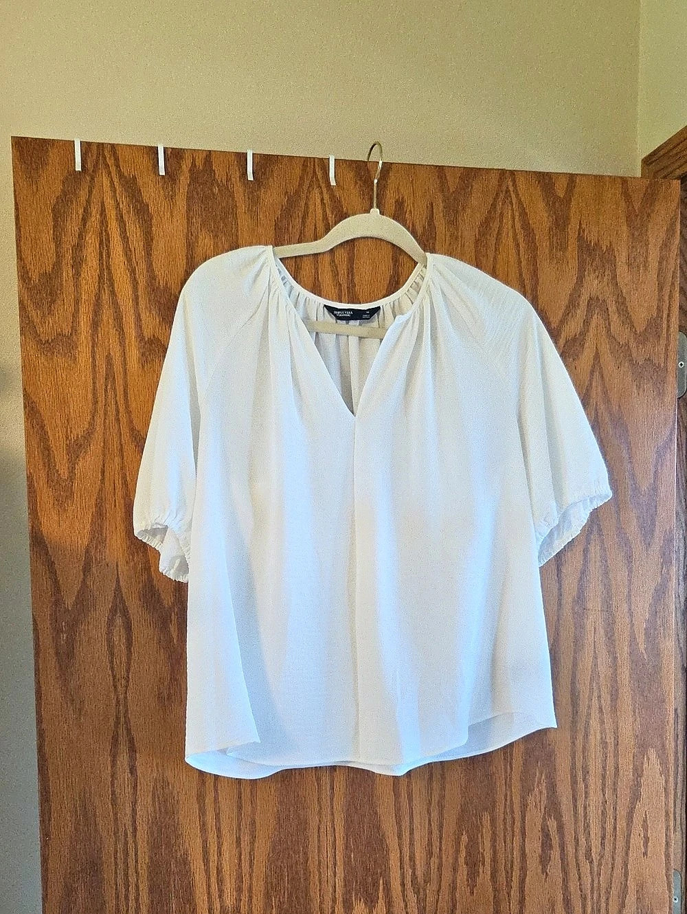 Simply Vera Wang Short Sleeve Blouse in White Size Medium